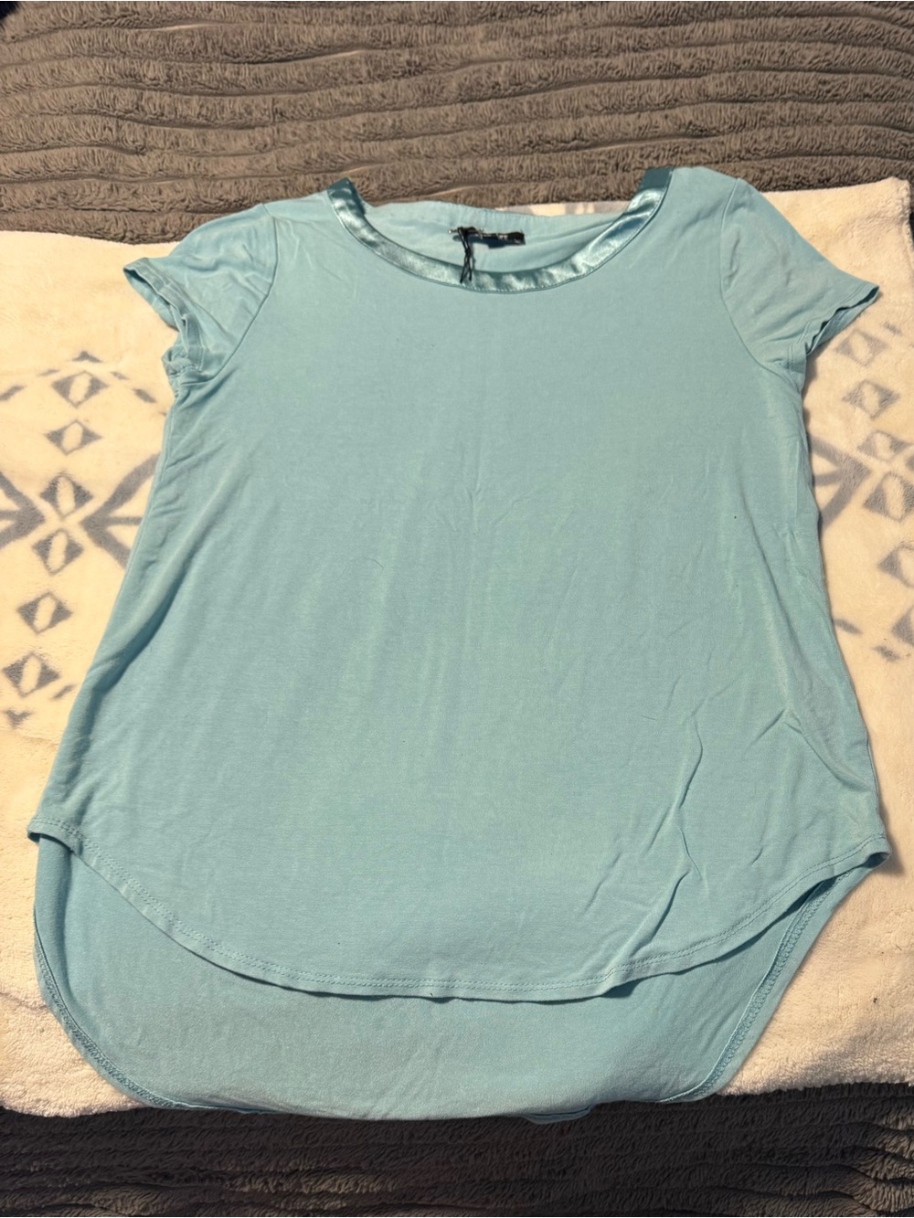 Women’s Light Blue Short Sleeve Scoop Neck Top